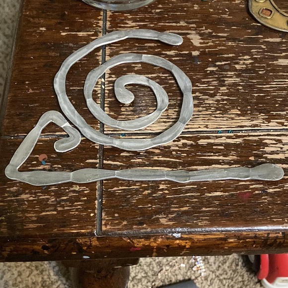 Vintage metal hair bun accessory - Picture 3 of 5